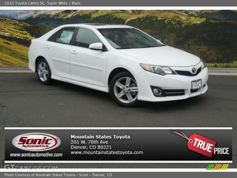 Super White / Black 2013 Toyota Camry SE