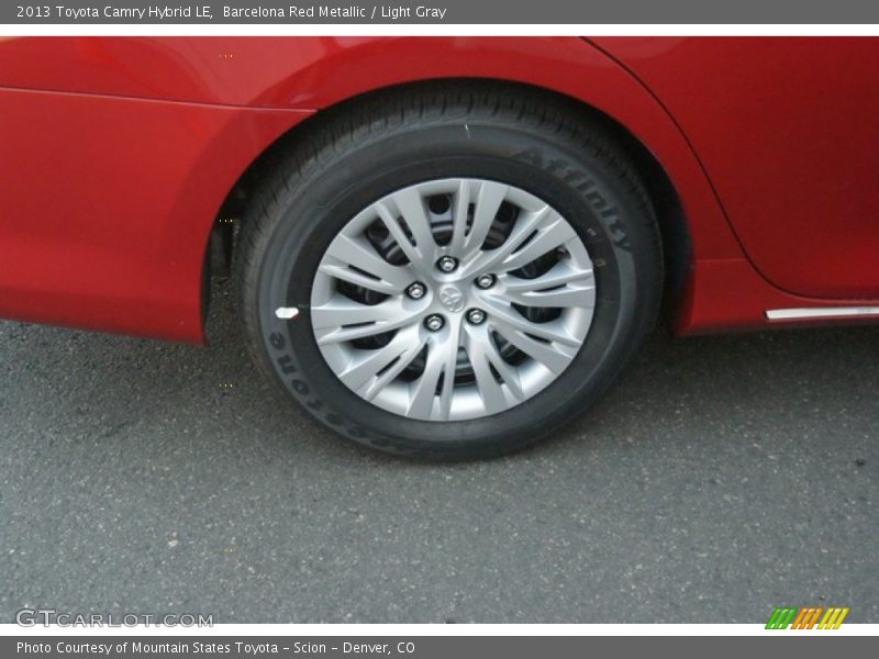 Barcelona Red Metallic / Light Gray 2013 Toyota Camry Hybrid LE