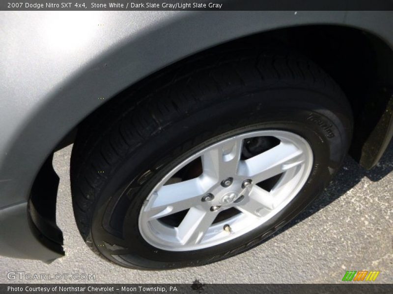 Stone White / Dark Slate Gray/Light Slate Gray 2007 Dodge Nitro SXT 4x4