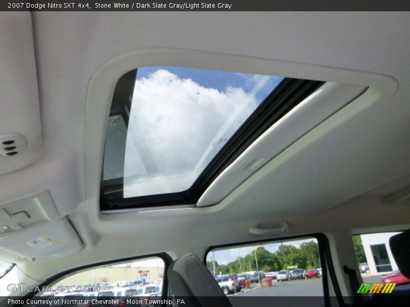 Stone White / Dark Slate Gray/Light Slate Gray 2007 Dodge Nitro SXT 4x4