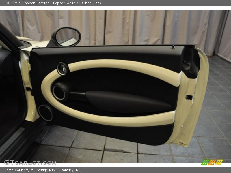 Pepper White / Carbon Black 2013 Mini Cooper Hardtop
