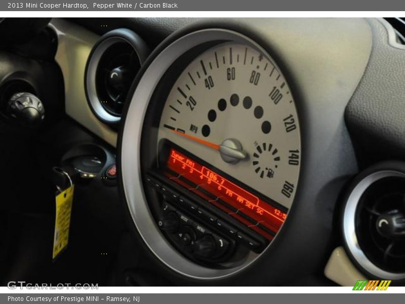 Pepper White / Carbon Black 2013 Mini Cooper Hardtop