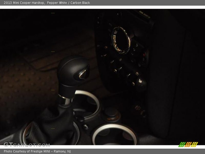 Pepper White / Carbon Black 2013 Mini Cooper Hardtop