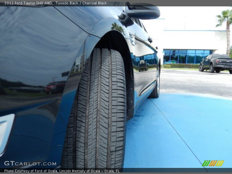 Tuxedo Black / Charcoal Black 2011 Ford Taurus SHO AWD