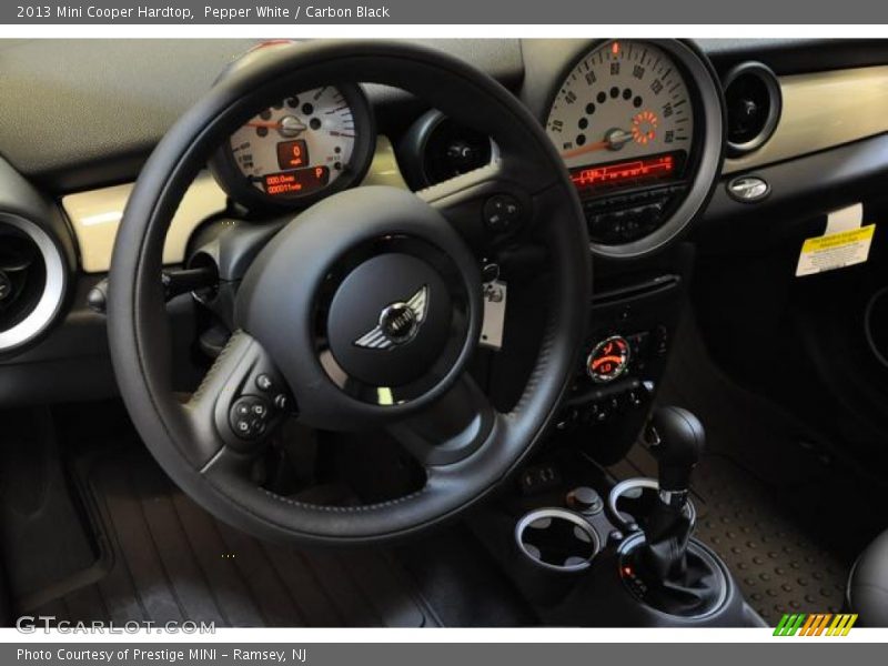Pepper White / Carbon Black 2013 Mini Cooper Hardtop