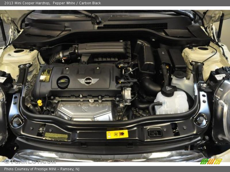 Pepper White / Carbon Black 2013 Mini Cooper Hardtop