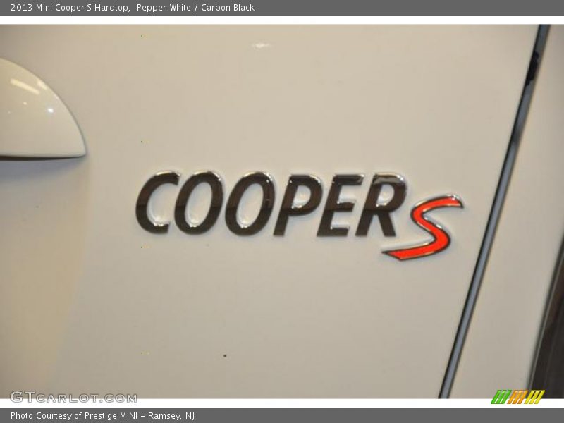 Pepper White / Carbon Black 2013 Mini Cooper S Hardtop