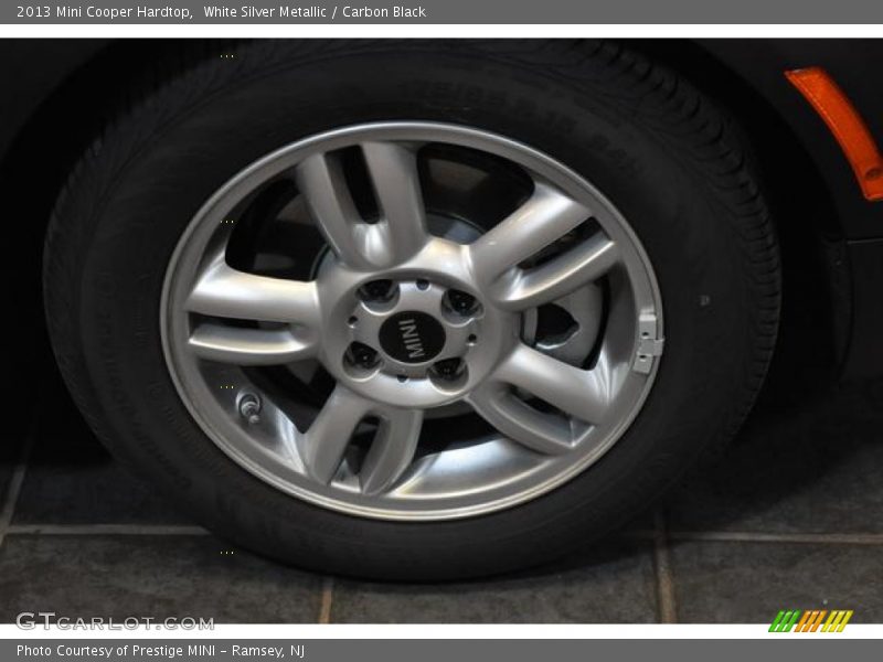 White Silver Metallic / Carbon Black 2013 Mini Cooper Hardtop