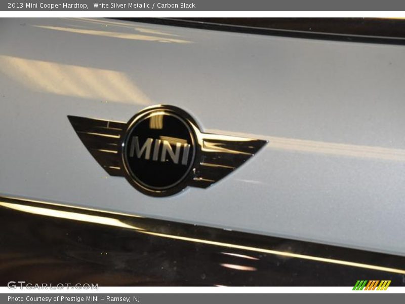 White Silver Metallic / Carbon Black 2013 Mini Cooper Hardtop