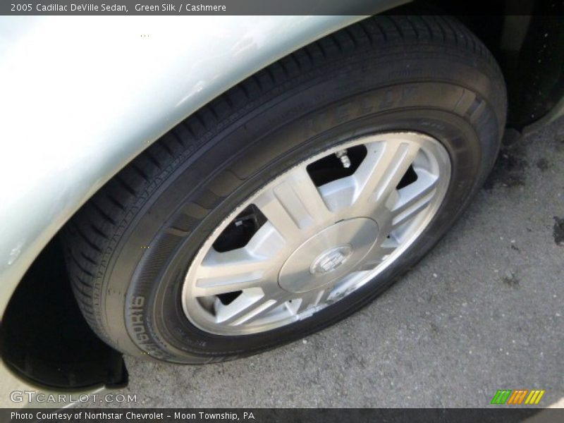 Green Silk / Cashmere 2005 Cadillac DeVille Sedan