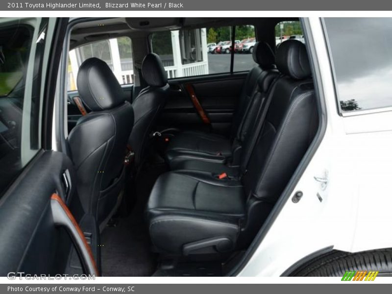 Blizzard White Pearl / Black 2011 Toyota Highlander Limited