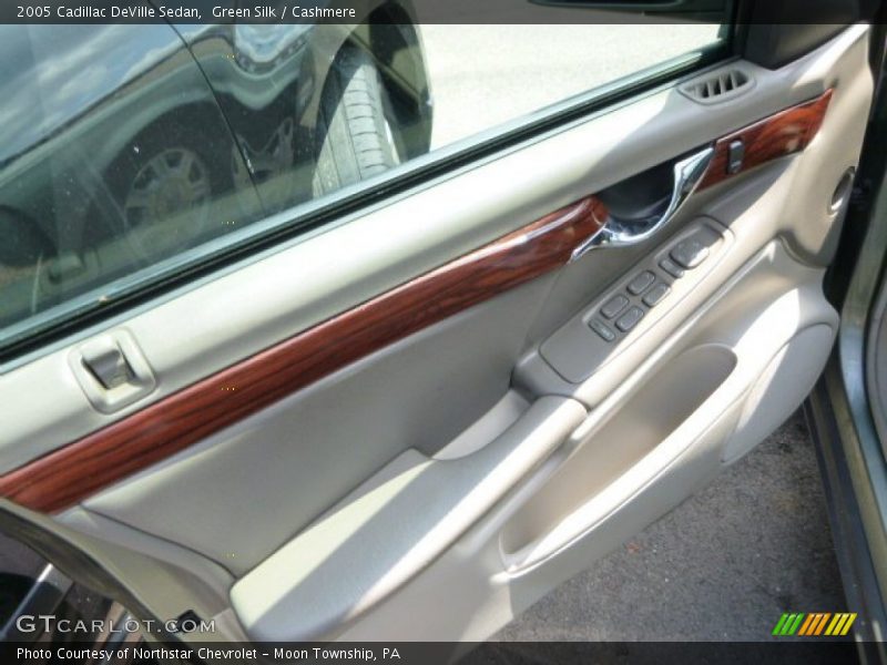 Green Silk / Cashmere 2005 Cadillac DeVille Sedan