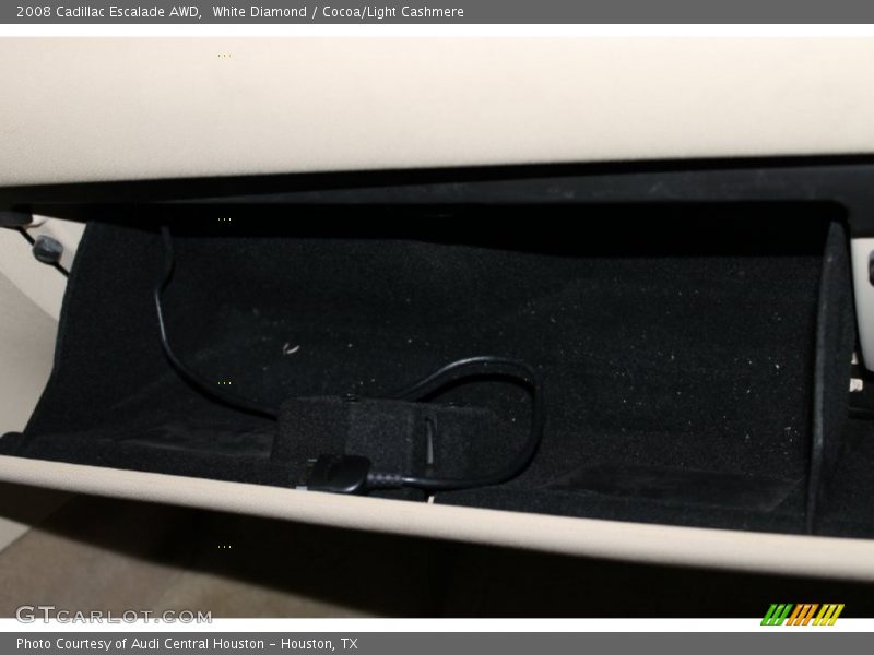 White Diamond / Cocoa/Light Cashmere 2008 Cadillac Escalade AWD