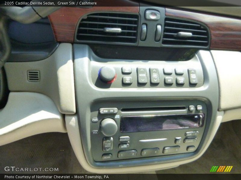Green Silk / Cashmere 2005 Cadillac DeVille Sedan