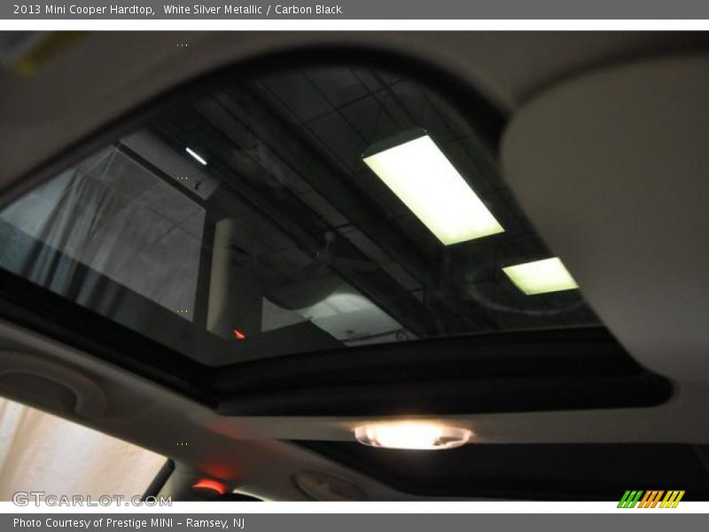 White Silver Metallic / Carbon Black 2013 Mini Cooper Hardtop