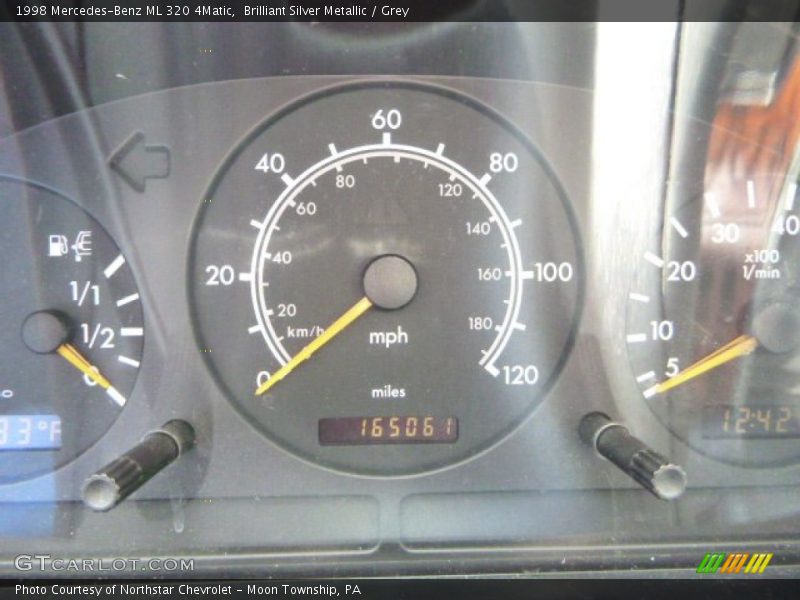Brilliant Silver Metallic / Grey 1998 Mercedes-Benz ML 320 4Matic
