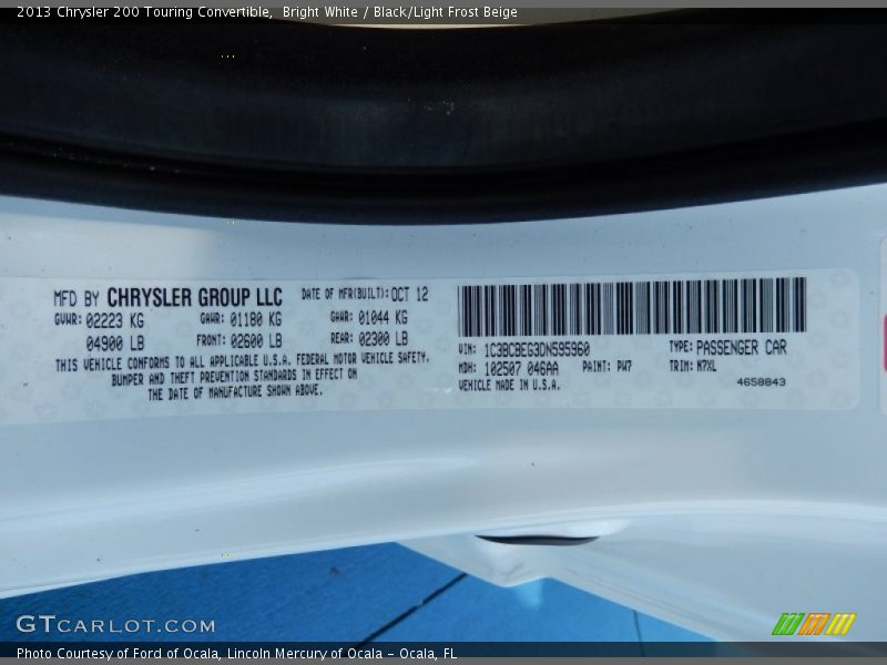 Bright White / Black/Light Frost Beige 2013 Chrysler 200 Touring Convertible