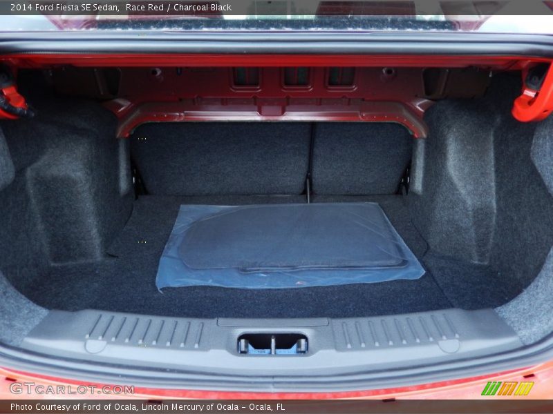 Race Red / Charcoal Black 2014 Ford Fiesta SE Sedan