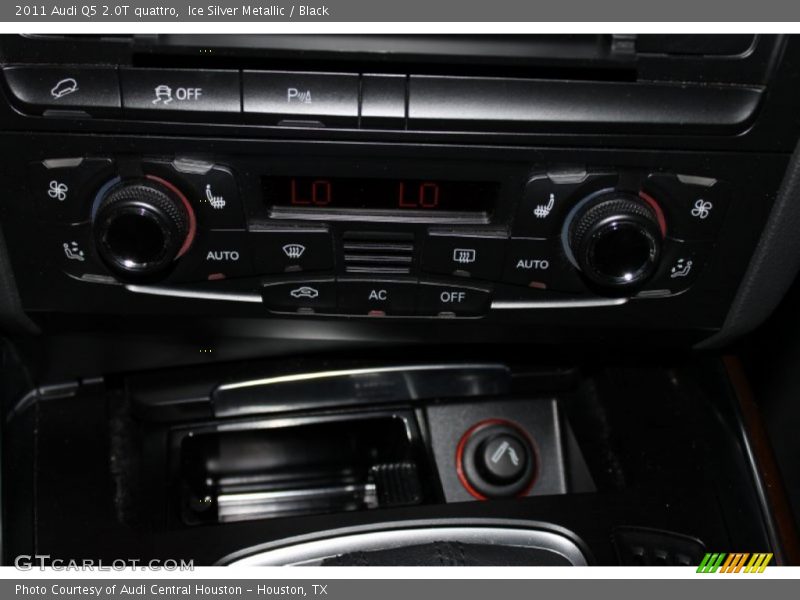 Ice Silver Metallic / Black 2011 Audi Q5 2.0T quattro