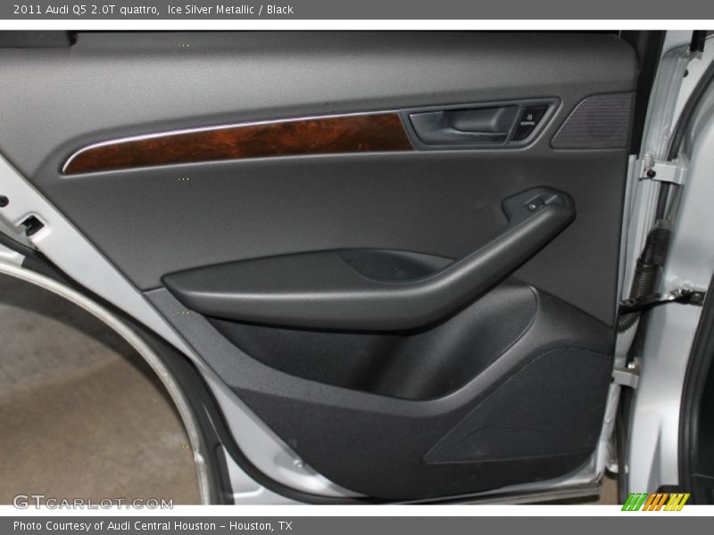 Ice Silver Metallic / Black 2011 Audi Q5 2.0T quattro