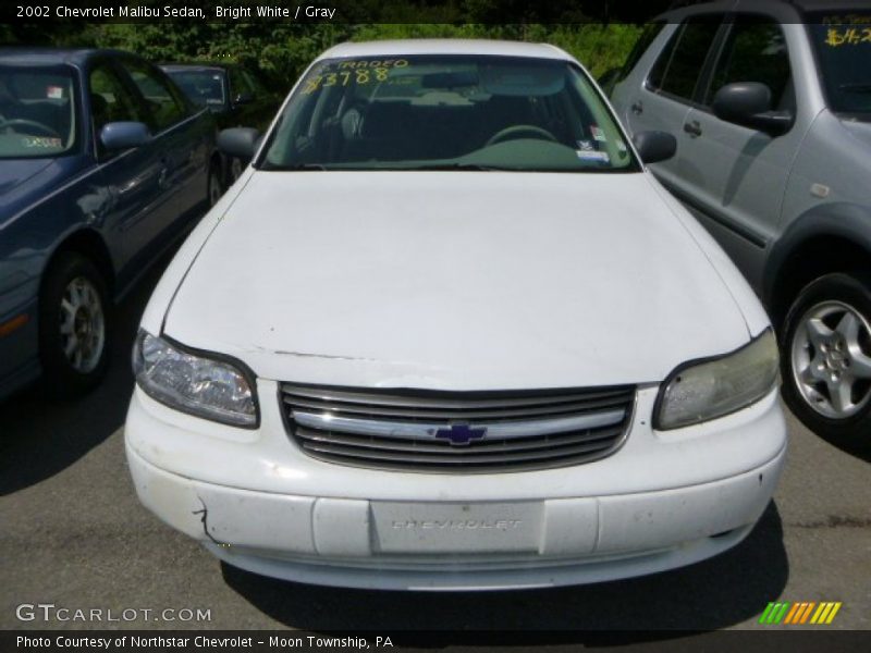 Bright White / Gray 2002 Chevrolet Malibu Sedan