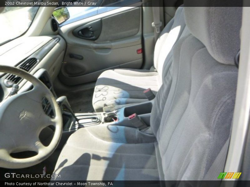 Bright White / Gray 2002 Chevrolet Malibu Sedan