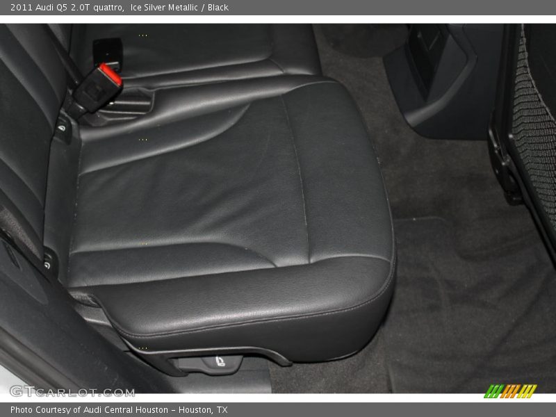 Ice Silver Metallic / Black 2011 Audi Q5 2.0T quattro