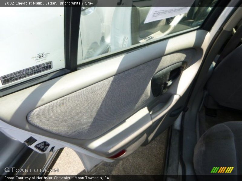 Bright White / Gray 2002 Chevrolet Malibu Sedan