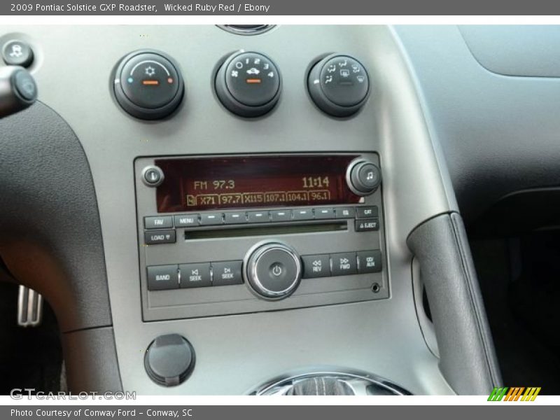 Controls of 2009 Solstice GXP Roadster