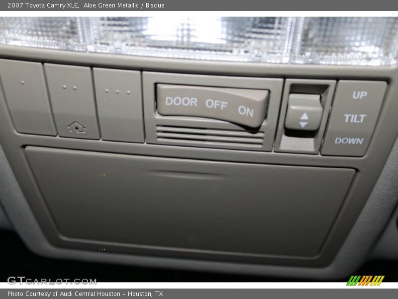 Aloe Green Metallic / Bisque 2007 Toyota Camry XLE