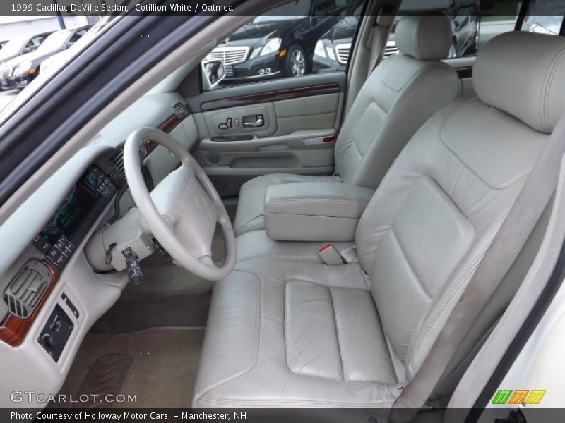 Cotillion White / Oatmeal 1999 Cadillac DeVille Sedan