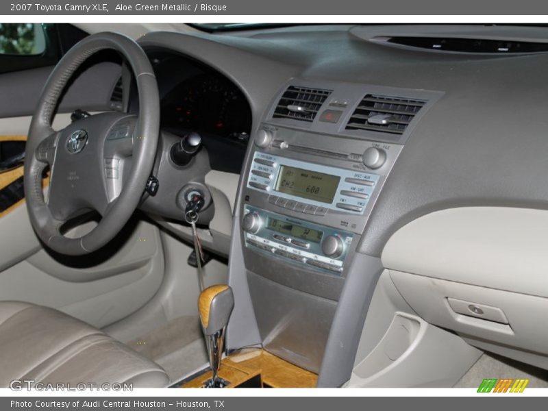 Aloe Green Metallic / Bisque 2007 Toyota Camry XLE