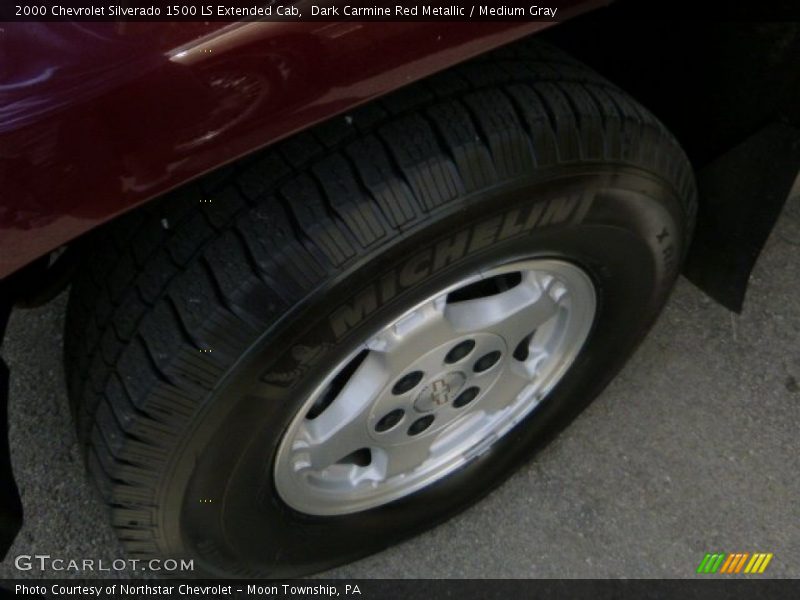 Dark Carmine Red Metallic / Medium Gray 2000 Chevrolet Silverado 1500 LS Extended Cab