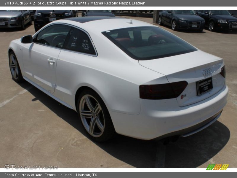 Ibis White / Magma Red Silk Nappa Leather 2010 Audi S5 4.2 FSI quattro Coupe