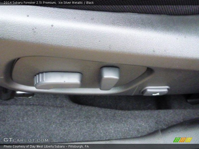 Ice Silver Metallic / Black 2014 Subaru Forester 2.5i Premium