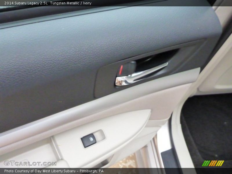 Tungsten Metallic / Ivory 2014 Subaru Legacy 2.5i