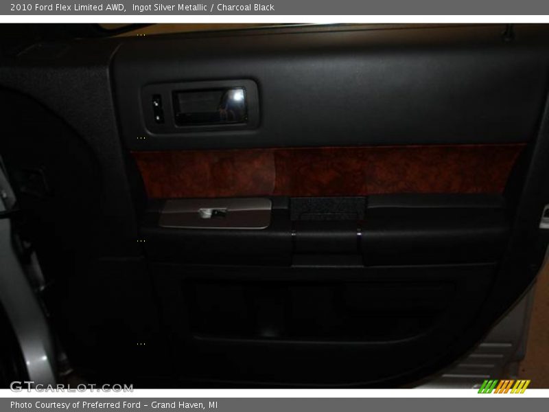 Ingot Silver Metallic / Charcoal Black 2010 Ford Flex Limited AWD