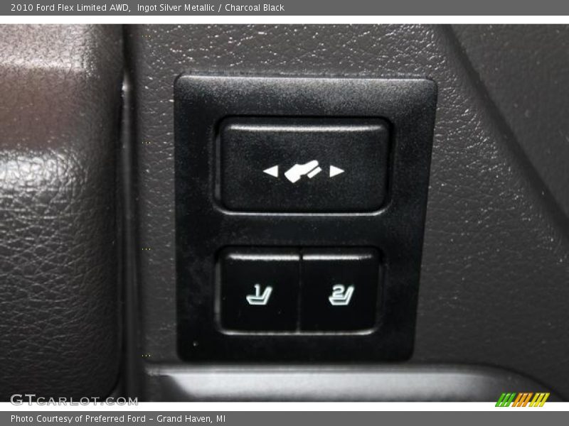 Ingot Silver Metallic / Charcoal Black 2010 Ford Flex Limited AWD