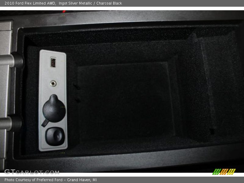 Ingot Silver Metallic / Charcoal Black 2010 Ford Flex Limited AWD