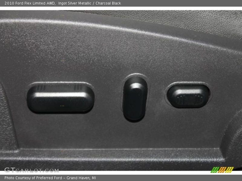 Ingot Silver Metallic / Charcoal Black 2010 Ford Flex Limited AWD