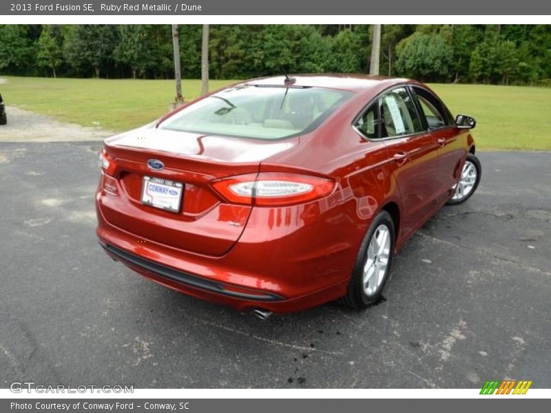 Ruby Red Metallic / Dune 2013 Ford Fusion SE