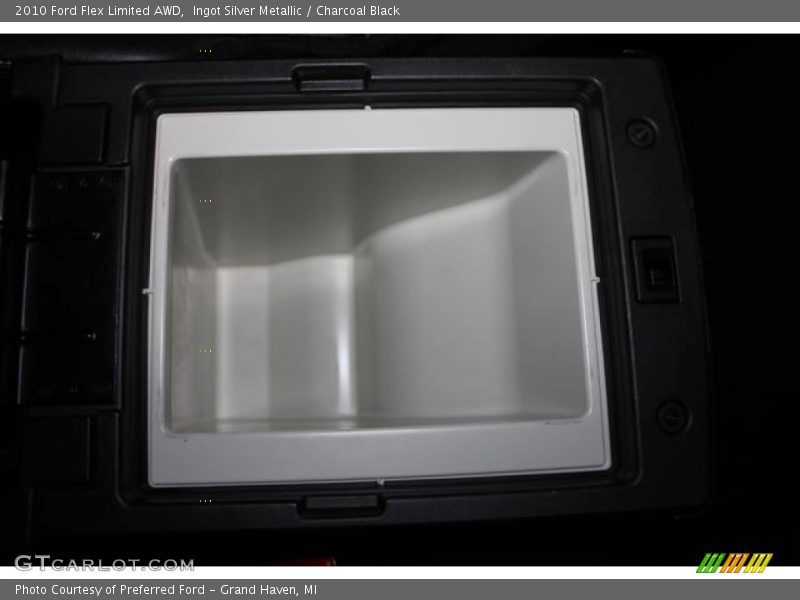 Ingot Silver Metallic / Charcoal Black 2010 Ford Flex Limited AWD