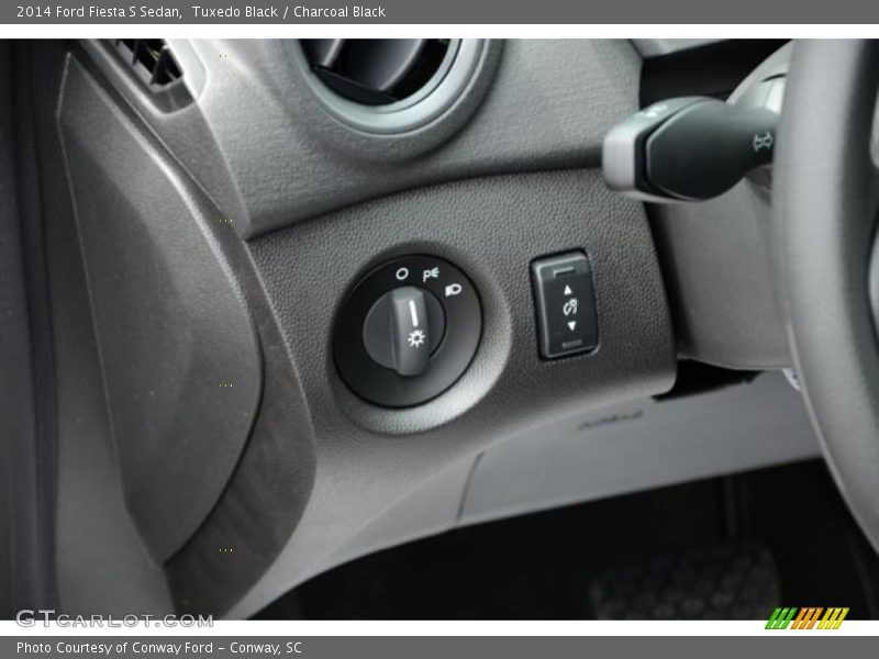 Tuxedo Black / Charcoal Black 2014 Ford Fiesta S Sedan