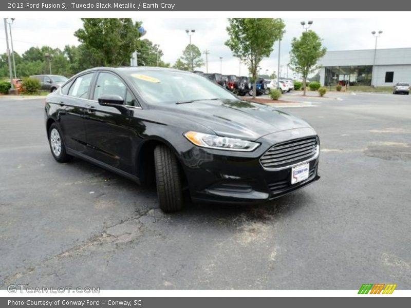 Tuxedo Black Metallic / Earth Gray 2013 Ford Fusion S