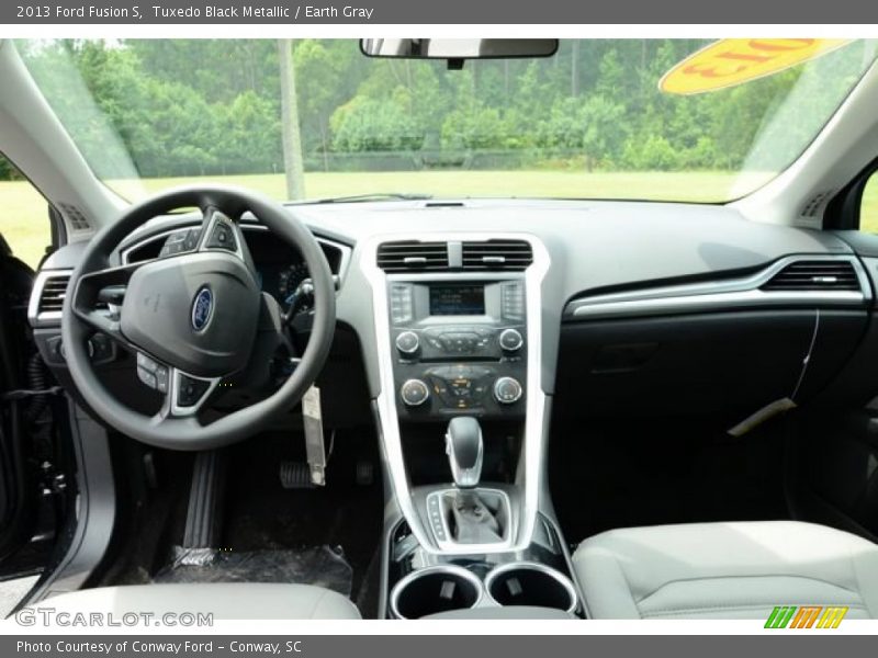Tuxedo Black Metallic / Earth Gray 2013 Ford Fusion S