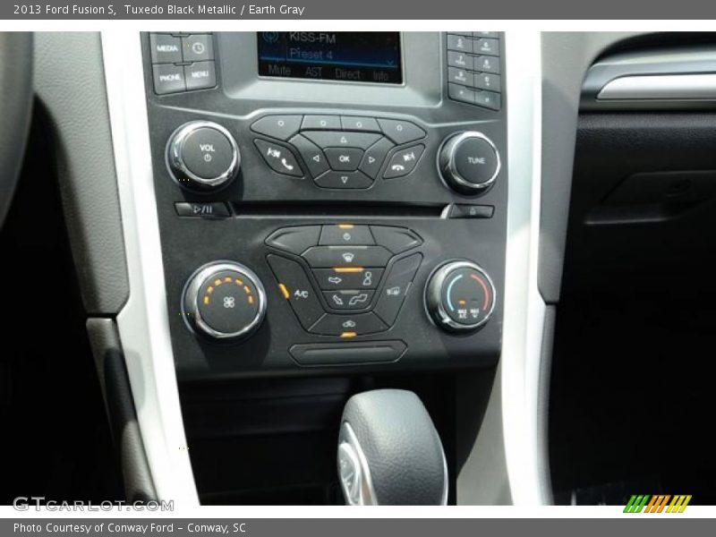 Tuxedo Black Metallic / Earth Gray 2013 Ford Fusion S
