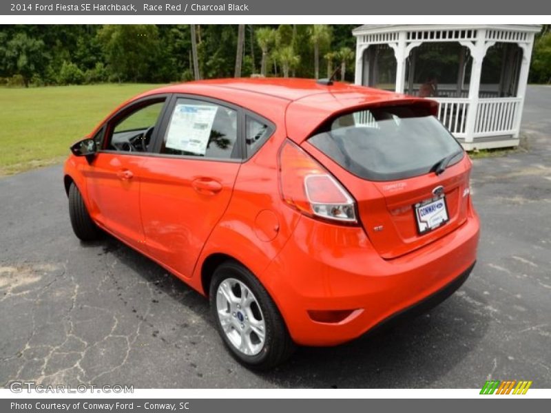 Race Red / Charcoal Black 2014 Ford Fiesta SE Hatchback