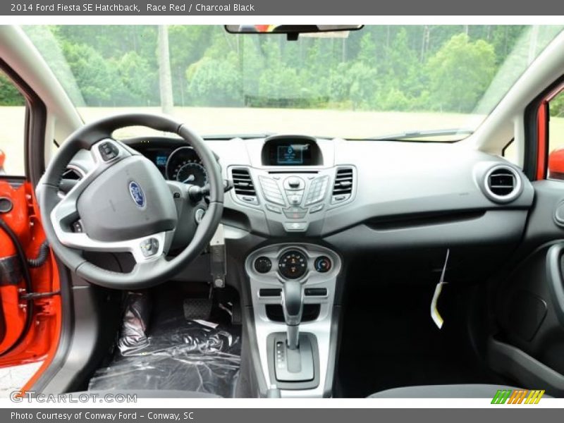 Race Red / Charcoal Black 2014 Ford Fiesta SE Hatchback