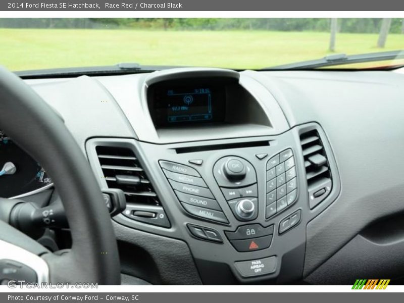 Race Red / Charcoal Black 2014 Ford Fiesta SE Hatchback