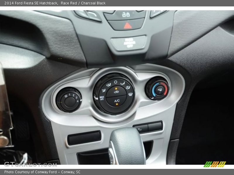 Race Red / Charcoal Black 2014 Ford Fiesta SE Hatchback